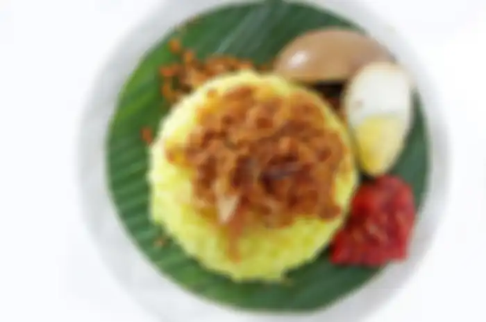 Ilustrasi nasi kuning 