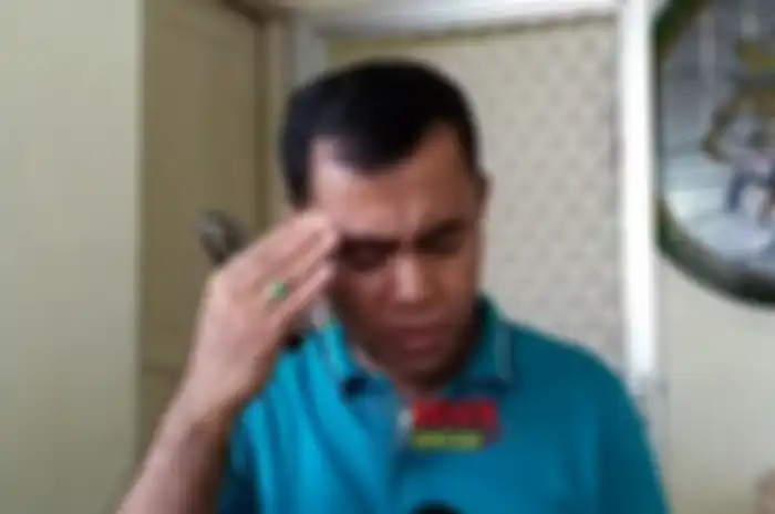 Faisal, ayah Fuji.