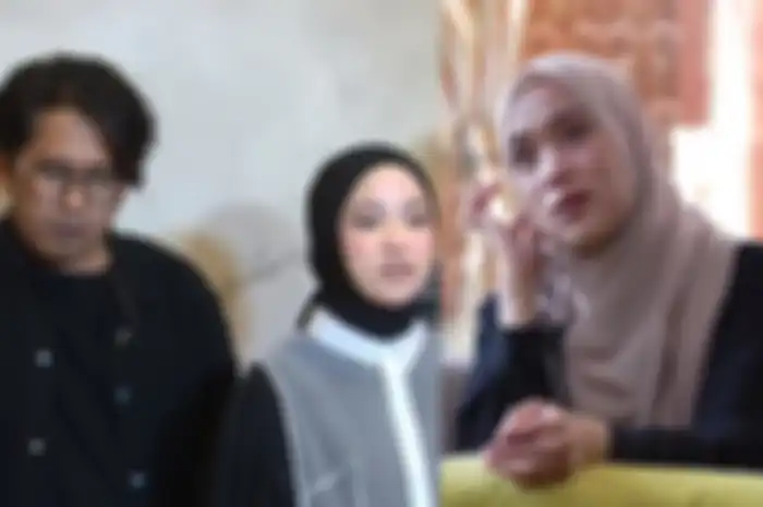Kolase Foto Ayus, Nissa Sabyan, dan Ririe Fairus. 