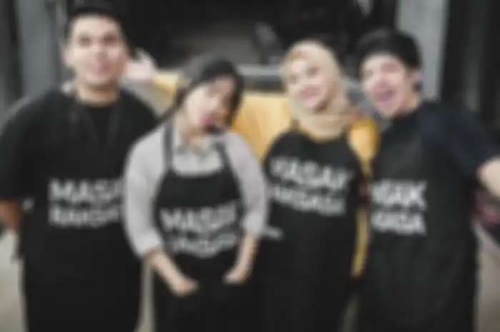 Fuji dan Thariq Halilintar bersama Atta Halilintar dan Aurel Hermansyah.