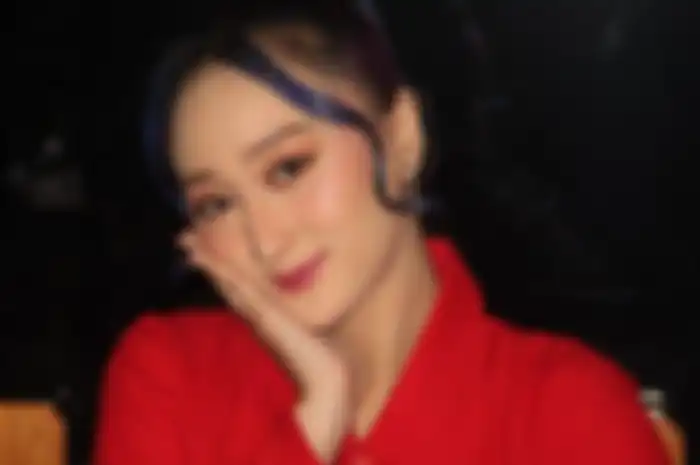 Biodata artis Sandrina Mazaya.