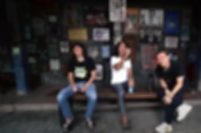 Anang Hermansyah bareng Kaka dan Bimbim saat mampir ke markas Slank, Potlot.
