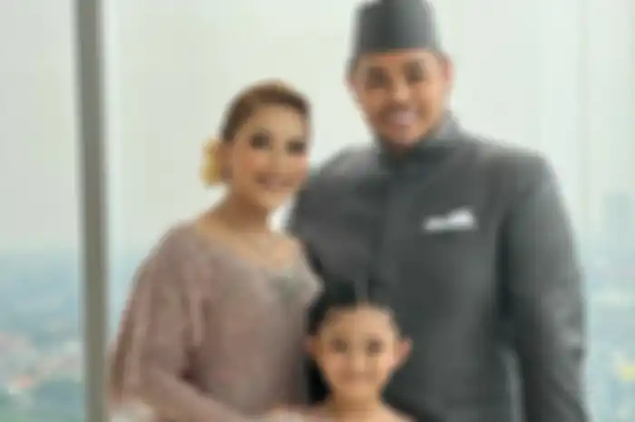 Ivan Gunawan dampingi Ayu Ting Ting di pernikahan Syifa