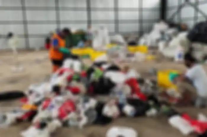 Pengelolaan bank sampah plastik