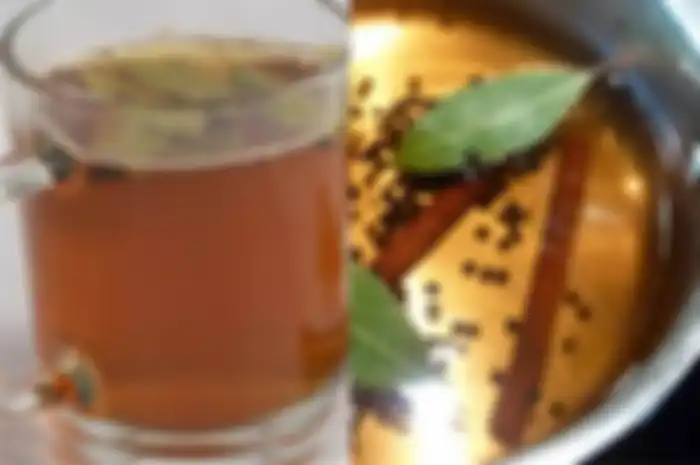 Manfaat minum air rebusan daun salam dan kayu manis