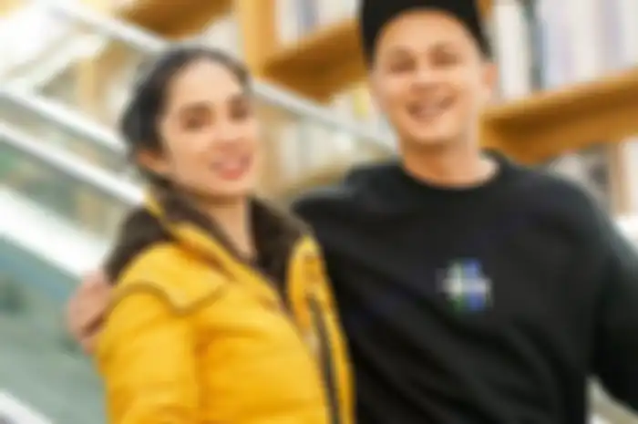 Ussy Sulistiawaty dan Andhika Pratama 