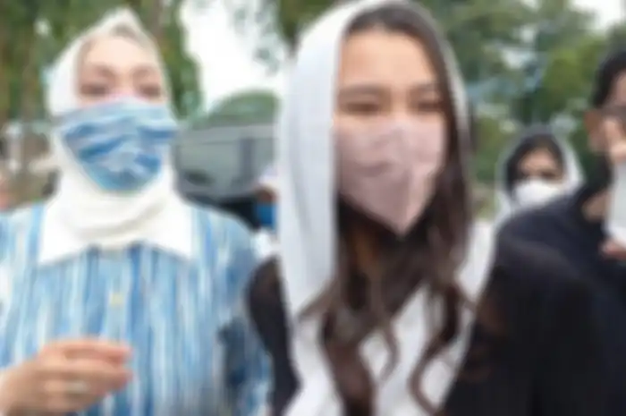 Angelina Sondakh dan Aaliyah MAssaid 