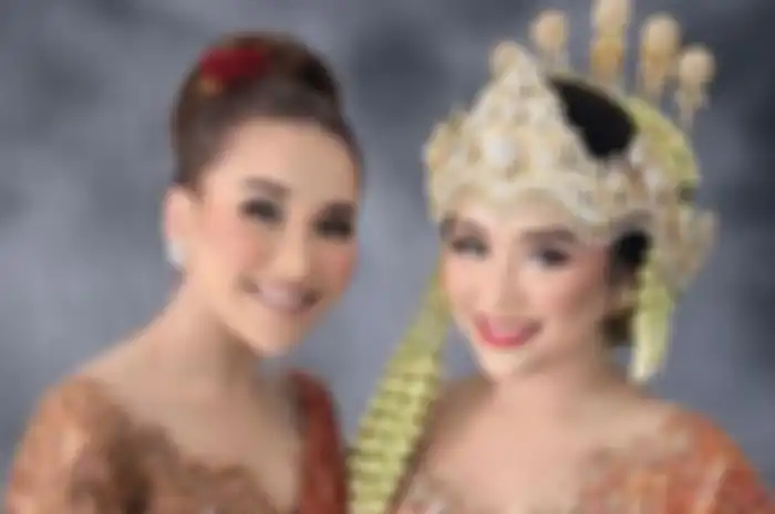 Tengok mewahnya kue pernikahan adik Ayu Ting Ting, Syifa, super meriah dan elegan!