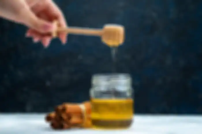 Cuma campuran kayu manis dan madu 