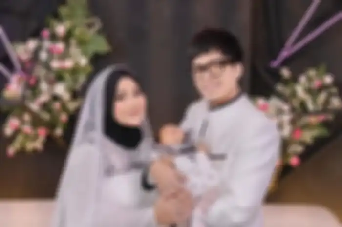 Atta Halilintar dan Aurel Hermansyah menggelar acara akikah Ameena Hanna Nur Atta