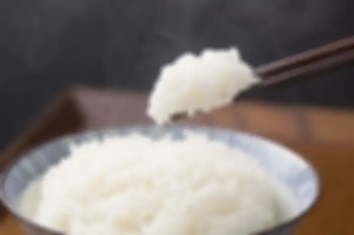 Cara bikin nasi pulen ala restoran Jepang