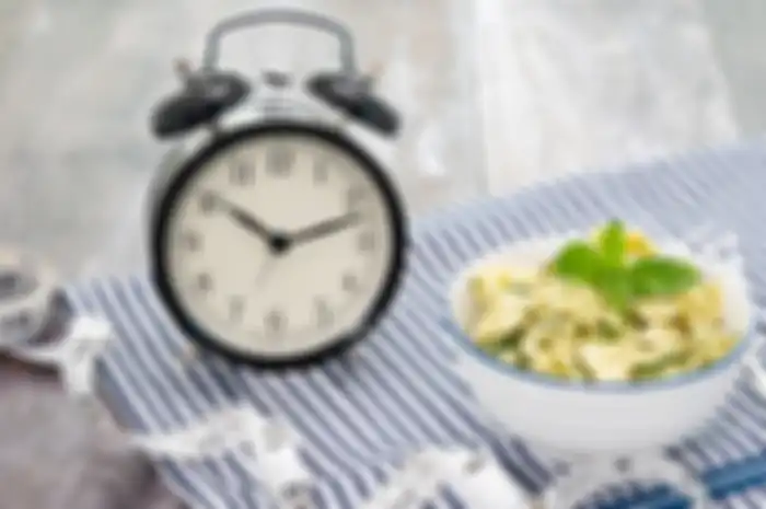 Apakah efektif Intermittent Fasting untuk turunkan berat badan