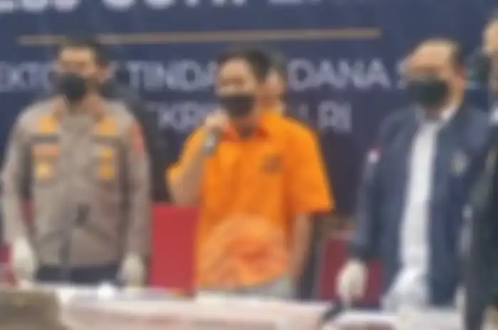 Gestur Doni Salmanan saat minta maaf disorot netizen.