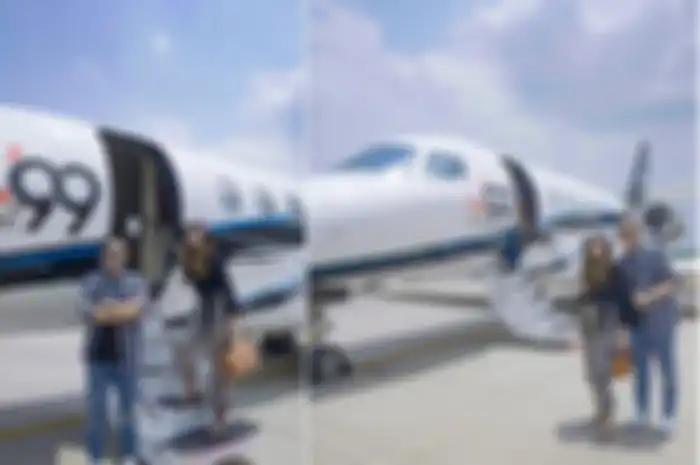 Jet pribadi juragan 99.