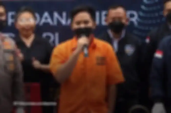 Doni Salmanan mengenakan baju tahanan