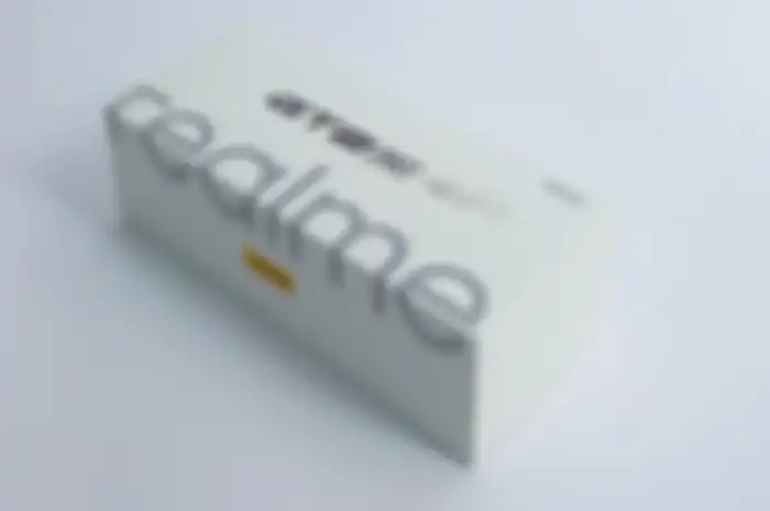 kotak kemasan realme GT 2 Pro