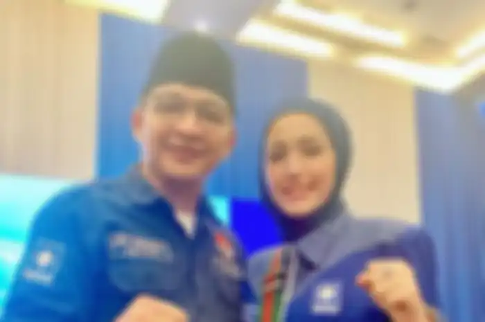 Pasha Ungu dan Adelia Pasha