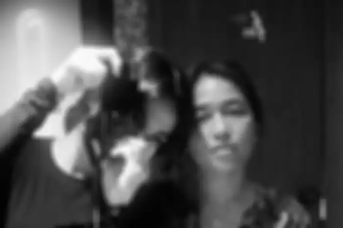 Gisel mulai senang pamer foto hitam putih dari hasil jepretan sendiri. Di sisi lain, rahasia Gading Marten dibongkar peserta demo.