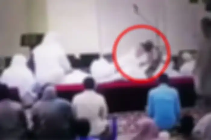Pria meninggal dunia saat menjadi imam di masjid yang berada di Makkah.