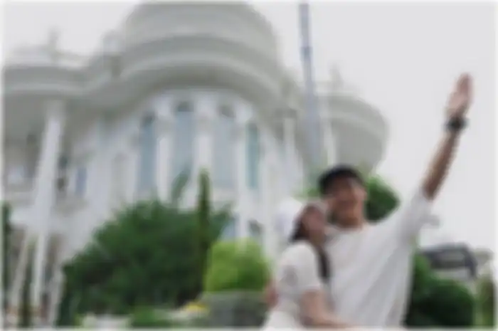 Vanessa Khong dan Indra Kenz.