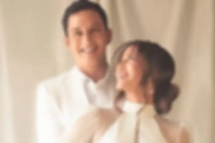 Janisaa Pradja dan Mike Lewis.