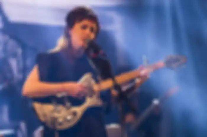 Solois indie rock/folk Angel Olsen.