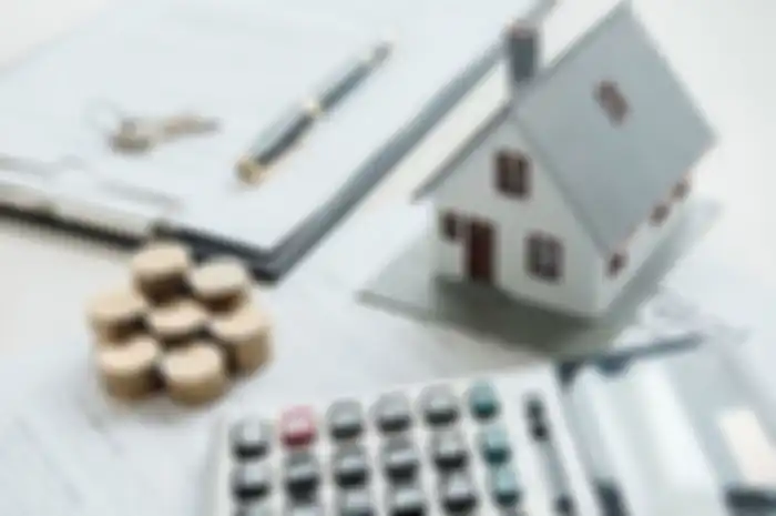 Mengatur keuangan sangat penting dilakukan sebelum membeli rumah. (Dok. Shutterstock)