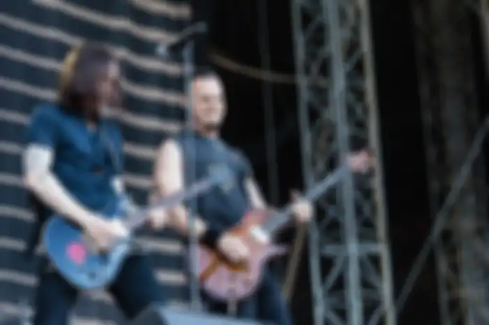 Myles Kennedy (kiri) dan Mark Tremonti dari band Alter Bridge