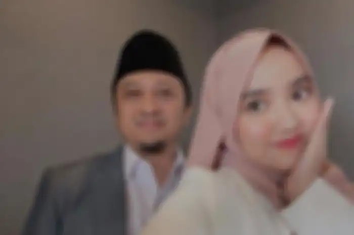 Heboh Ustaz Yusuf Mansur butuh uang Rp 1 triliun, Wirda Mansur justru tebar duit di lantai, ada apa gerangan?