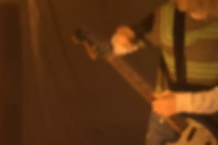 Kurt Cobain - Smells Like Teen Spirit