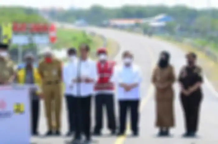 Jokowi Resmikan Jalan Lingkar Brebes-Tegal