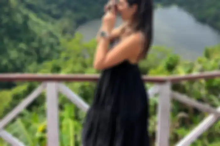 Gisel makin rajin pamer foto liburan mewah di pelosok Indonesia. Janda Gading Marten seperti balas dendam atas kehidupan masa kecilnya.
