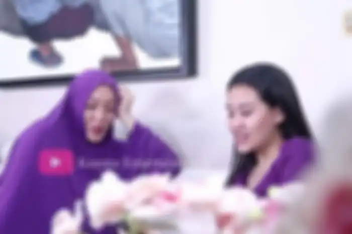 Aaliyah Massaid dan Angelina Sondakh.