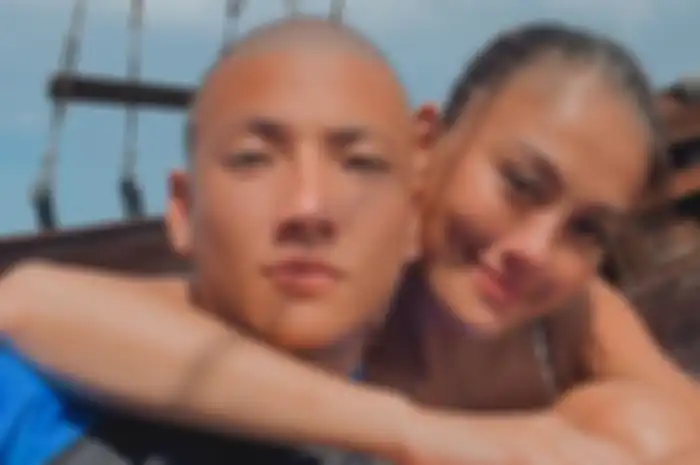 Adam Rosyadi dan Agnez Mo