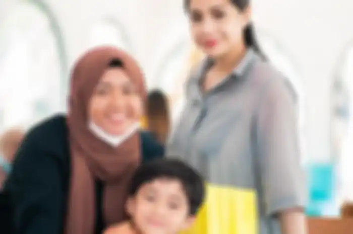 Mbak Lala bersama Gigi dan Rafathar 