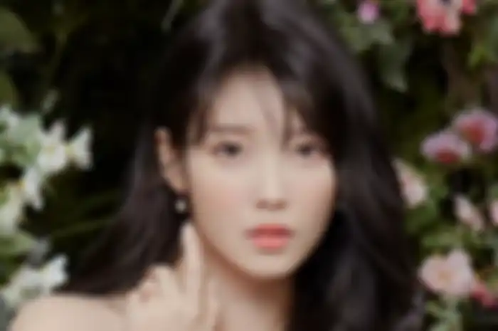 IU
