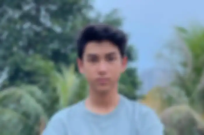 Farell Akbar Pemain sinetron Dari Jendela SMP.