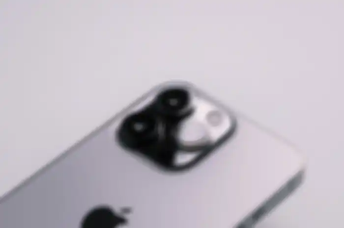 Harga hp second iPhone 13 512GB Oktober 2022 beserta review dan spesifikasinya.