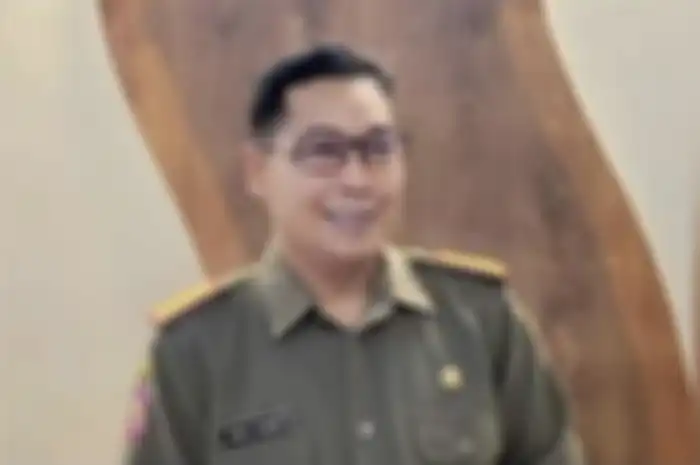 Kasatpol PP Makassar Iqbal Asnan terancam hukuman mati gegara menjadi otak pembunuhan pegawai Dishub. Begini motifnya.