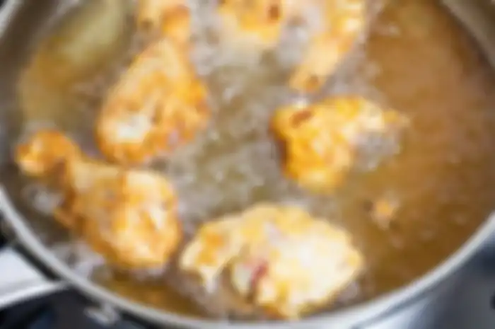 Cara hemat minyak goreng