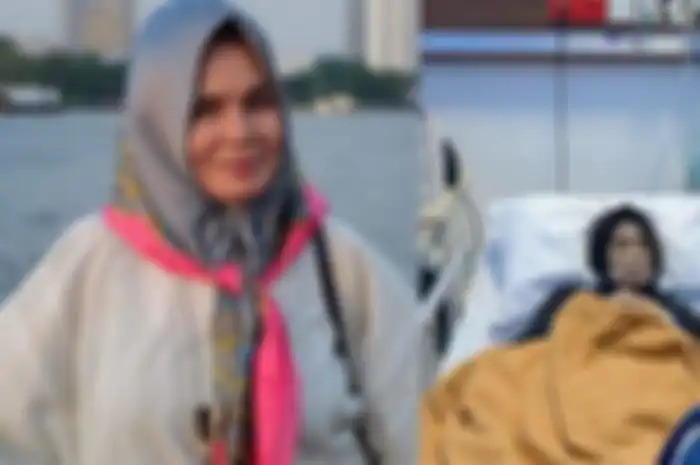 Ibunda Kiki Farrel, Mama Dahlia sedang terbaring melawan kanker usus