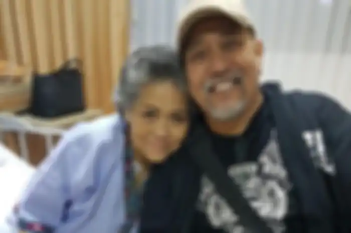 Indro Warkop dan Istri