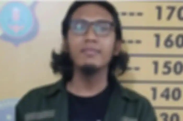 Pria yang mengancam mematahkan leher Bobby Nasution ditangkap polisi. Namun, suami Kahiyang Ayu ungkap fakta mengejutkan. 