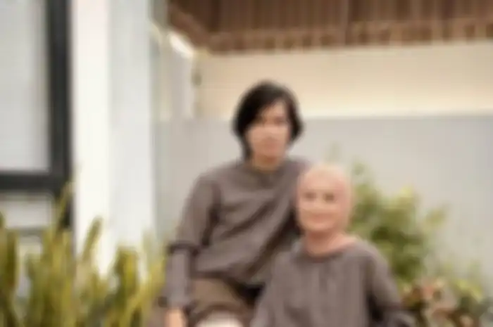 Vokalis The Changcuters Tria bersama sang istri, Dhatu Rembulan