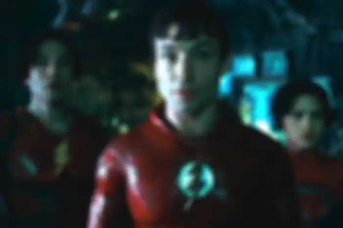 Ezra Miller dalam The Flash (2023).