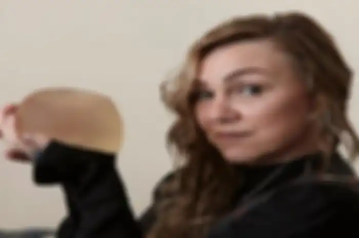 Tonia Rossington, wanita yang melakukan operasi pada dirinya sendiri