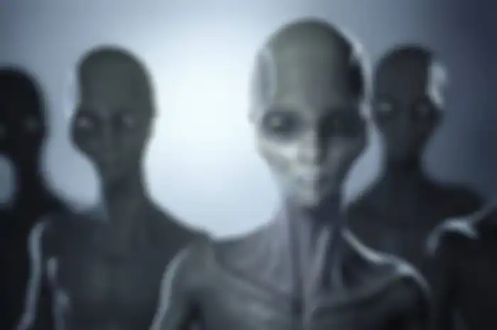 S.imak 5 rekomendasi film bertema alien pilihan HAI!