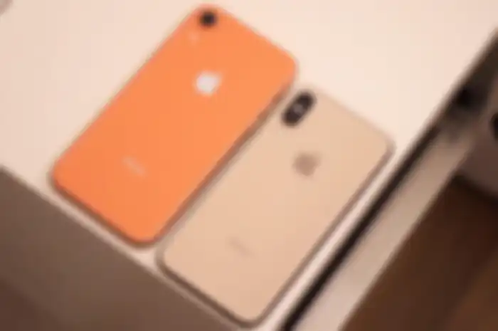 iPhone XR dan iPhone XS