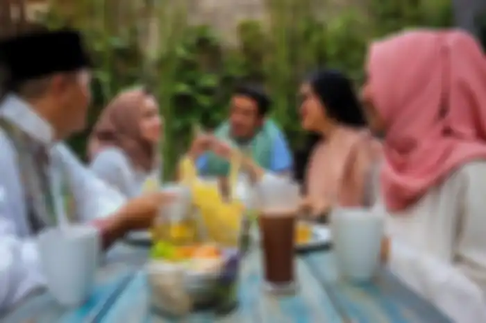 Ilustrasi kumpul lebaran bareng keluarga