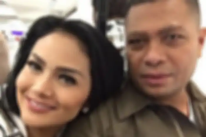 Krisdayanti dan Raul Lemos
